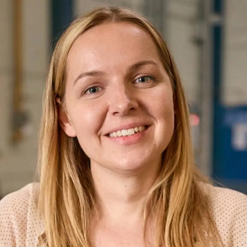 Влада Зацаринна